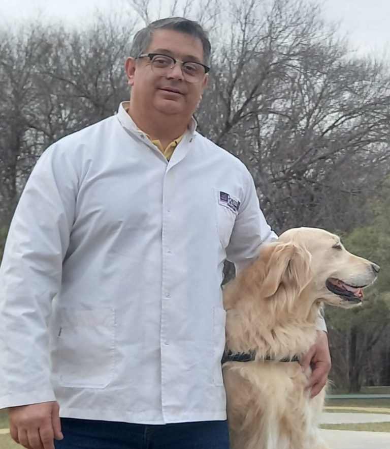 Omar Robotti, médico veterinario con más de 30 años de experiencia en etología clínica